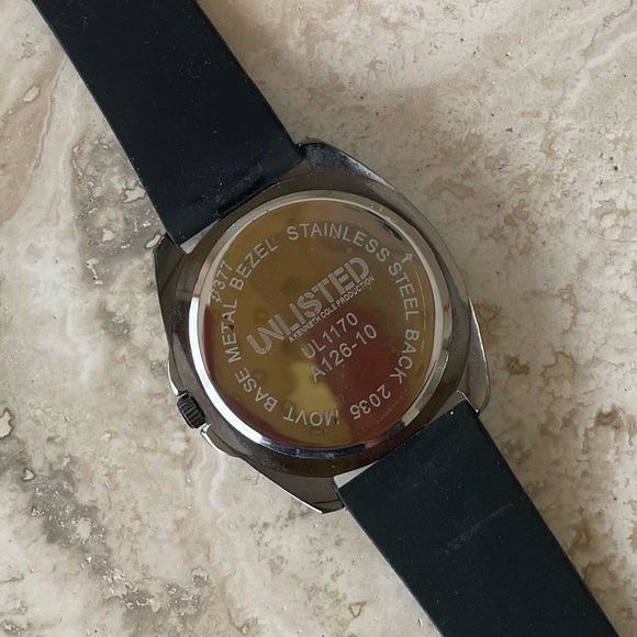 Chaps Elegant Wooden 4 slot Watch Box with Glass Lid & 3 Watches - Picture 16 of 16